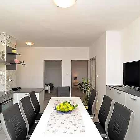 House 2136 فندق 3*