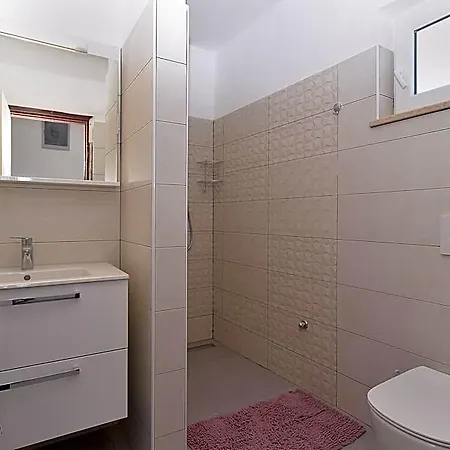House 2136 3* 沃德年